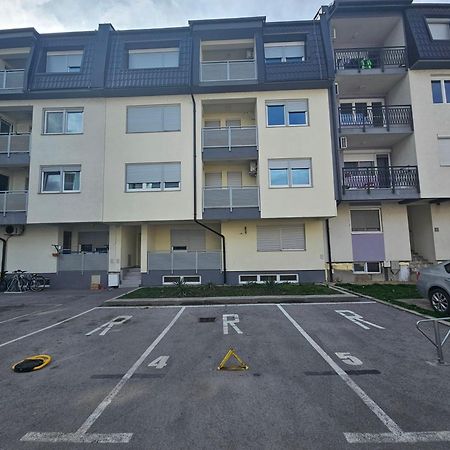 Stan Na Dan Mici Apartment Brcko Bagian luar foto