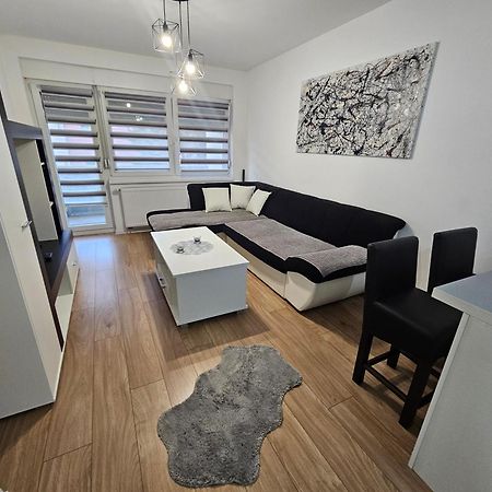 Stan Na Dan Mici Apartment Brcko Bagian luar foto