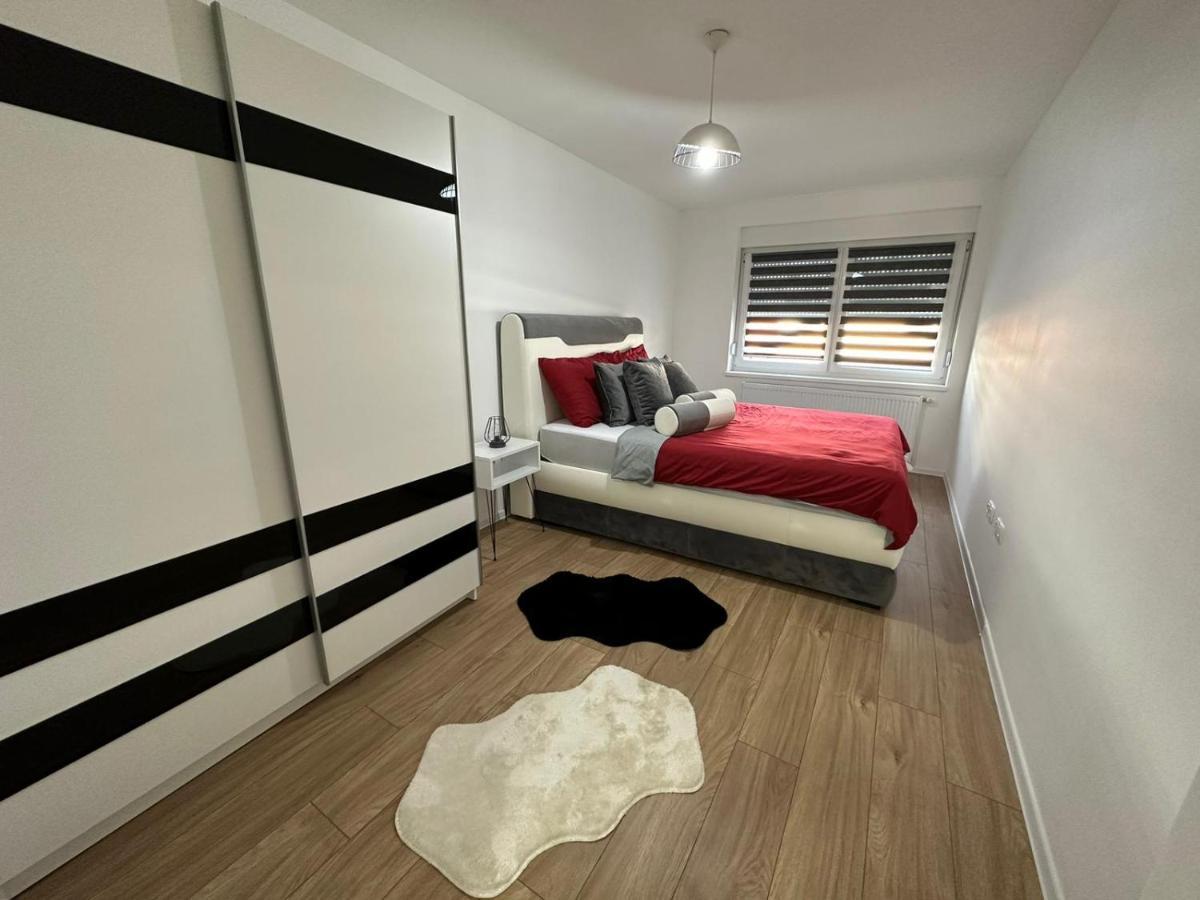 Stan Na Dan Mici Apartment Brcko Bagian luar foto