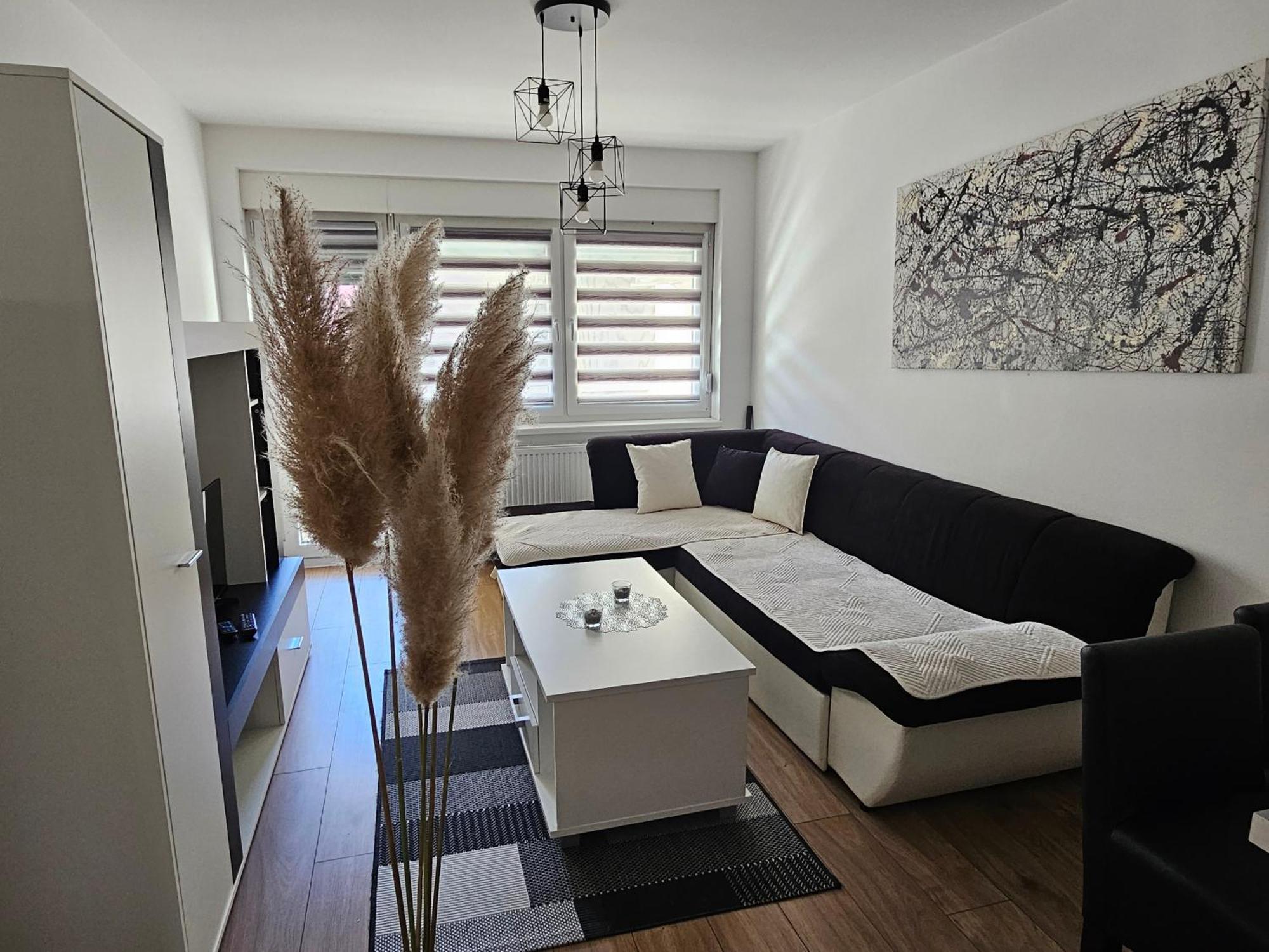 Stan Na Dan Mici Apartment Brcko Bagian luar foto