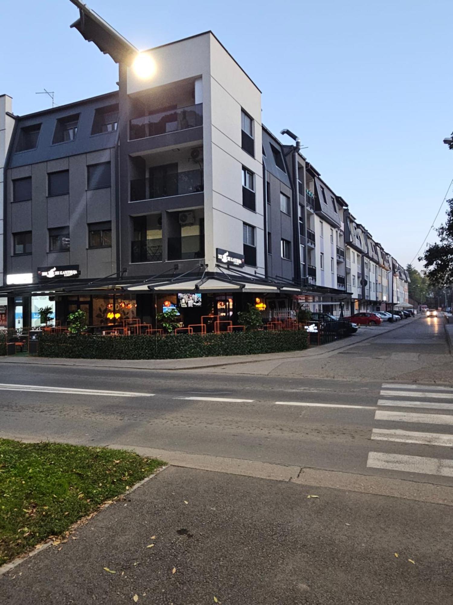 Stan Na Dan Mici Apartment Brcko Bagian luar foto
