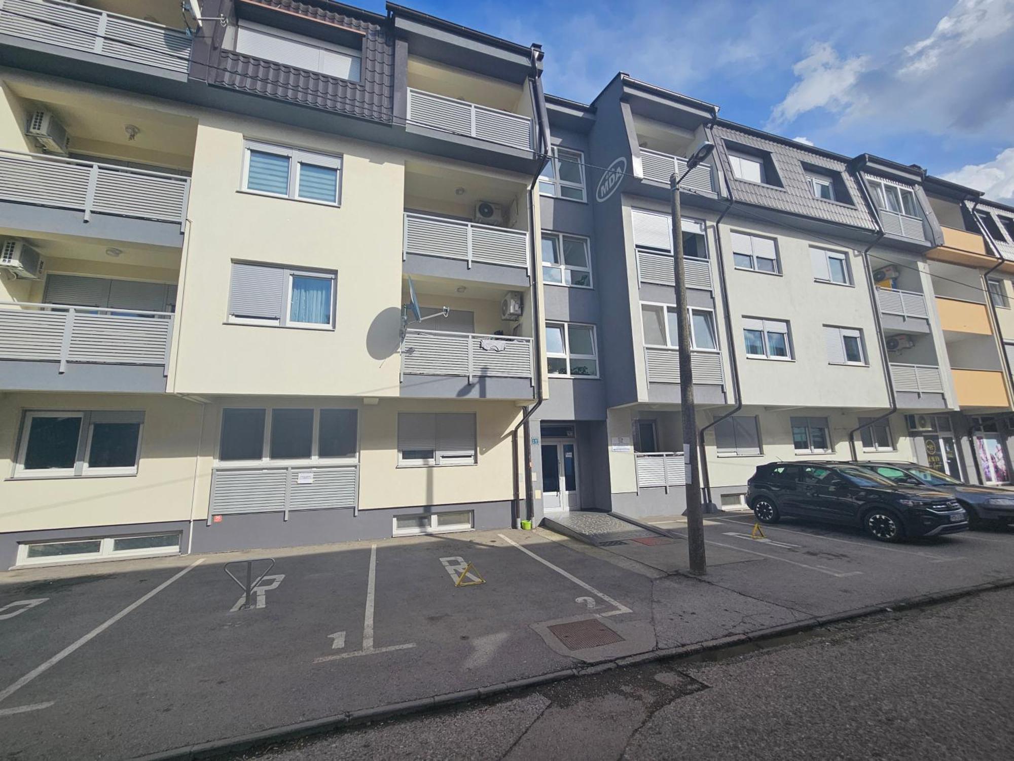 Stan Na Dan Mici Apartment Brcko Bagian luar foto